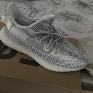 Yeezy 350 V2 Static